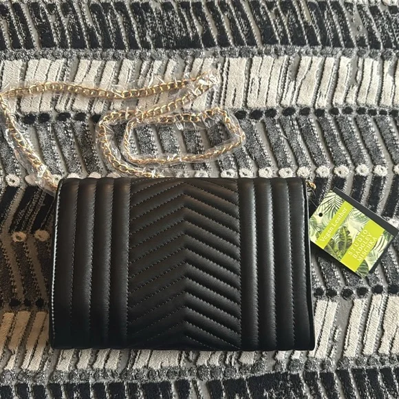 Badgley Mischka Black vegan leather Chevron Quilted Crossbody NWT DEADSTOCK - Picture 6 of 11